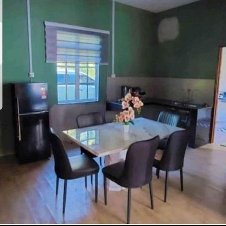 Teratak Kayu Homestay Batu Pahat Exterior photo