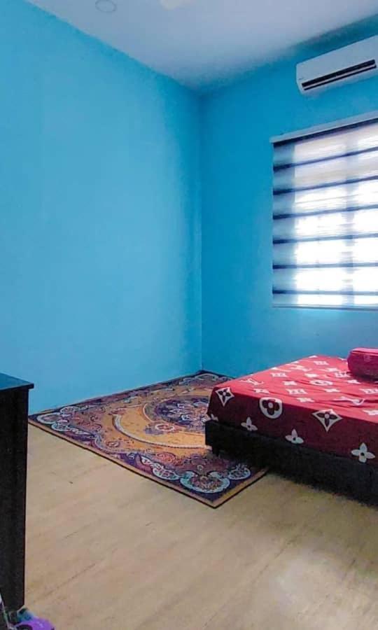 Teratak Kayu Homestay Batu Pahat Exterior photo