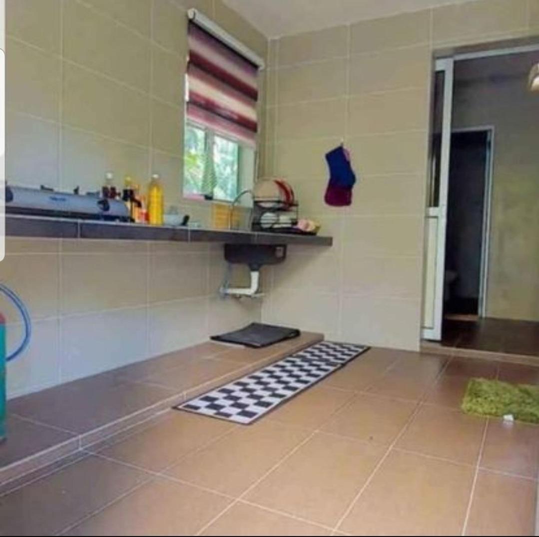 Teratak Kayu Homestay Batu Pahat Exterior photo